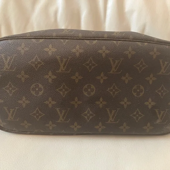 Louis Vuitton Neverfull MM - Picture 3 of 10